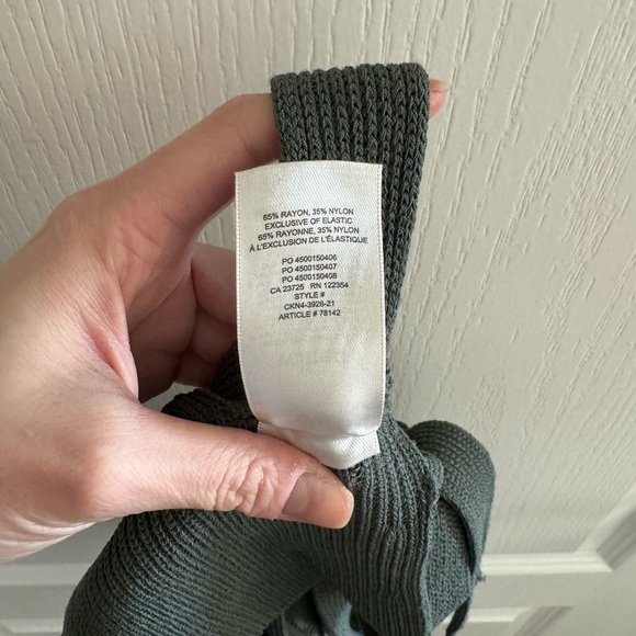 Aritzia Cayenne Top - Picture 7 of 8